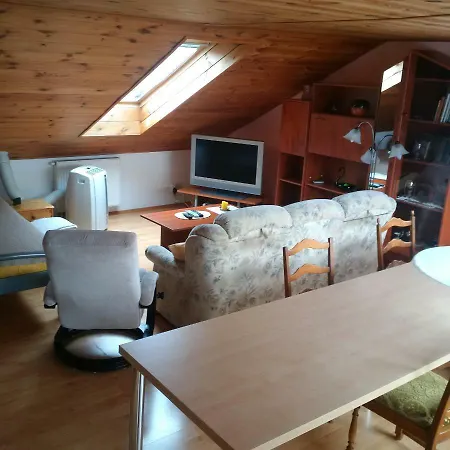 Apartman V Rodinnem Dome Hradec Kralove Exterior photo