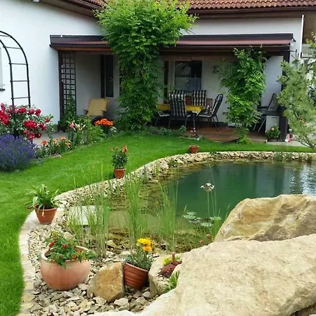 Apartman V Rodinnem Dome Hradec Kralove Exterior photo