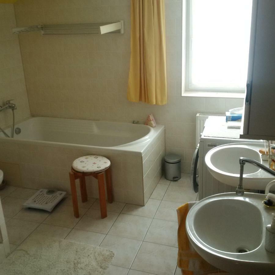 Apartment V Rodinnem Dome Hradec Kralove